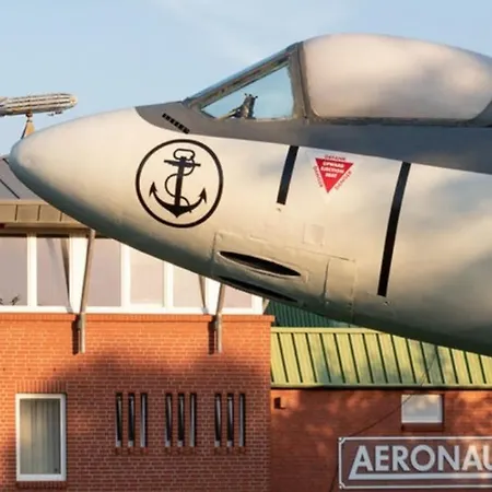 Schlafen Zwischen Flugzeugen - Indoor Cube Campismo de Luxo *